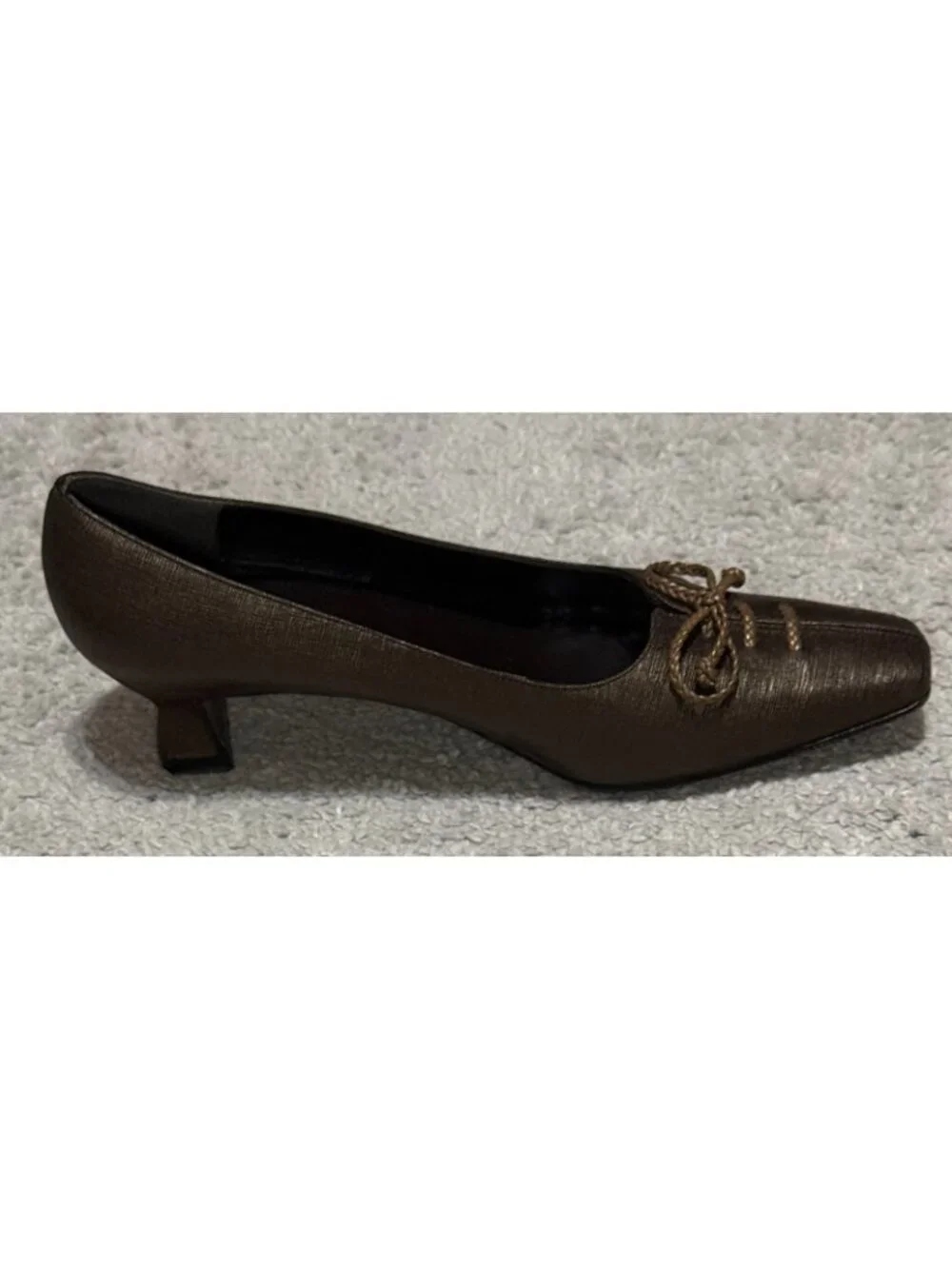 Stuart Weitzman Dark Brown Leather Square-Toe Kitten Heel Pumps 7.5M Bow Accent